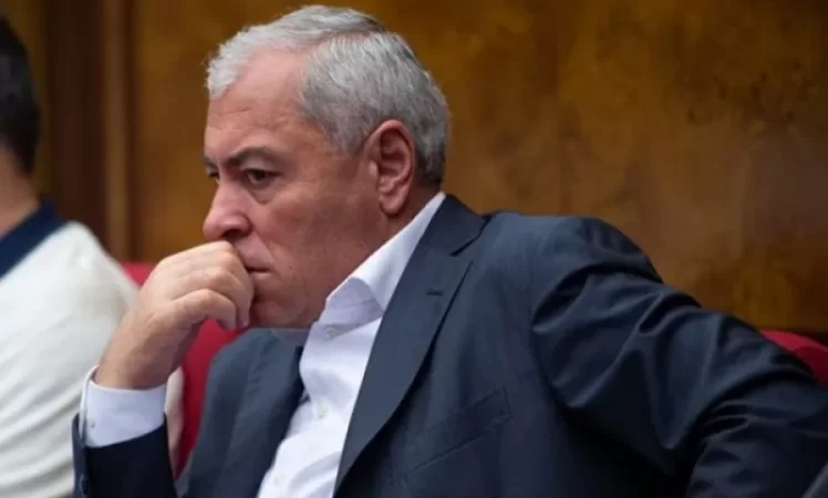 Նախկին պատգամավոր «Ջերմուկ»-ի Աշոտի հսկայական չափերի հասնող ունեցվածքը