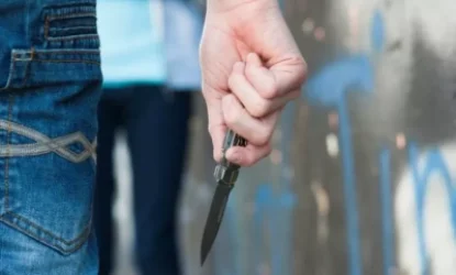 Դպրոցի բակից դանակահարված երիտասարդներ են հոսպիտալացվել