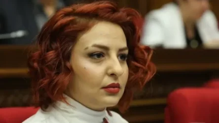 Բոլորիս փլատակների վրա կմնաք միայն դուք՝ «Դուխով» գլխարկներով. Անի Սամսոնյան