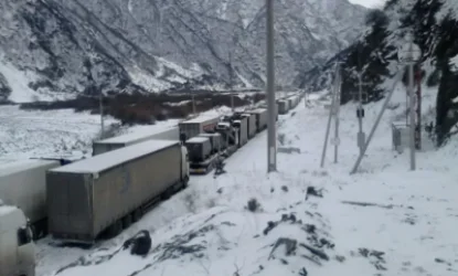 Լարսի ավտոճանապարհը փակ է բոլոր տեսակի ավտոմեքենաների համար. ռուսական կողմում կա կուտակված 142 ավտոմեքենա