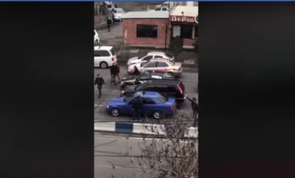 ՏԵՍԱՆՅՈՒԹ. Ծեծկռտուք` Արշակունյաց պողոտայում տեղի ունեցած ավտովթարից հետո