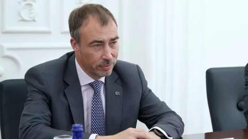 Տոյվո Կլաարը Հայաստան է ժամանում