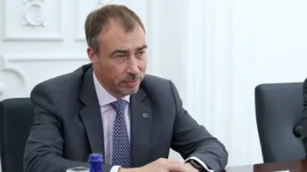 Տոյվո Կլաարը Հայաստան է ժամանում