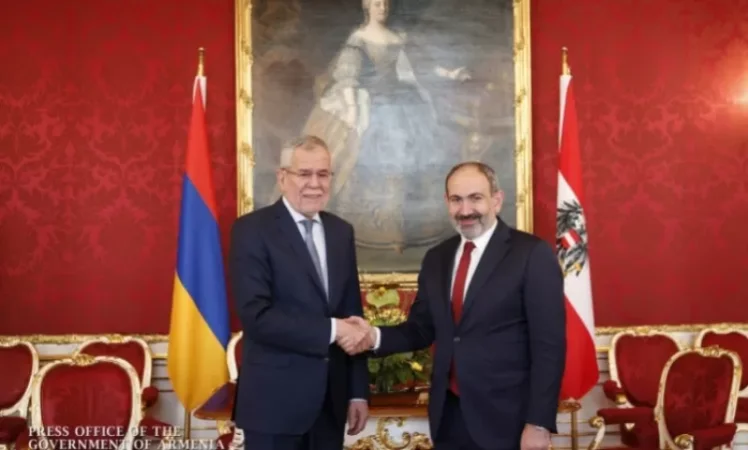 Փաշինյանը Ավստրիայի նախագահին պատմել է Ալիևի հետ ունեցած հանդիպման մասին