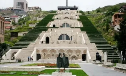 Արտակարգ դեպք Երևանում. տղամարդը Կասկադում մտել է կանանց սանհանգույց և ի ցույց դրել սեռական օրգանը