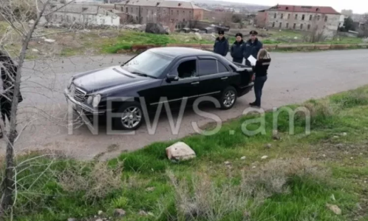 ԼՈՒՍԱՆԿԱՐՆԵՐ. «Եռաբլուրում» թալանել են Արմենակ Ուրֆանյանի հարազատների ավտոմեքենան