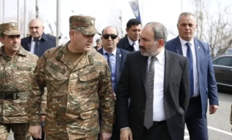 Փաշինյանը հետևել է ռազմական տեխնիկաների ցուցադրական փորձարկումներին