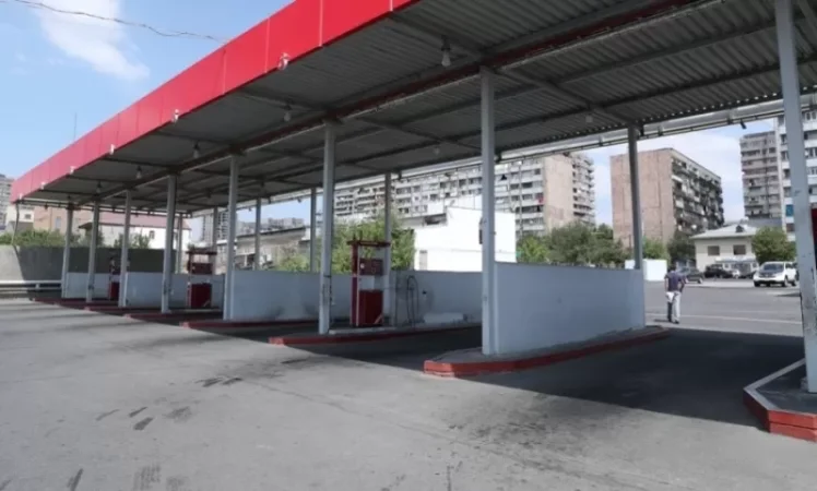 Չնայած Փաշինյանի սպառնալիքներին՝ շատ գազալցակայաններ աշխատում են հին ռեժիմով. «Ժամանակ»