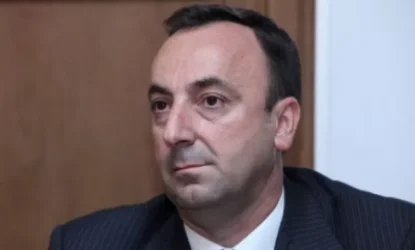 Հրայր Թովմասյանի սանիկը լքեց պաշտոնը, իր վարչությունն էլ կլքի ԱԺ-ն. Իրավունք