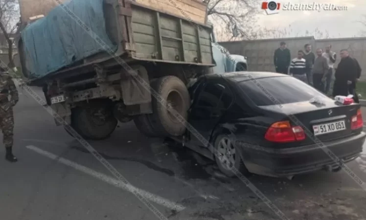 ԼՈՒՍԱՆԿԱՐ. BMW-ով վարորդը մխրճվել է ЗИЛ-ի մեջ. տուժածներ կան