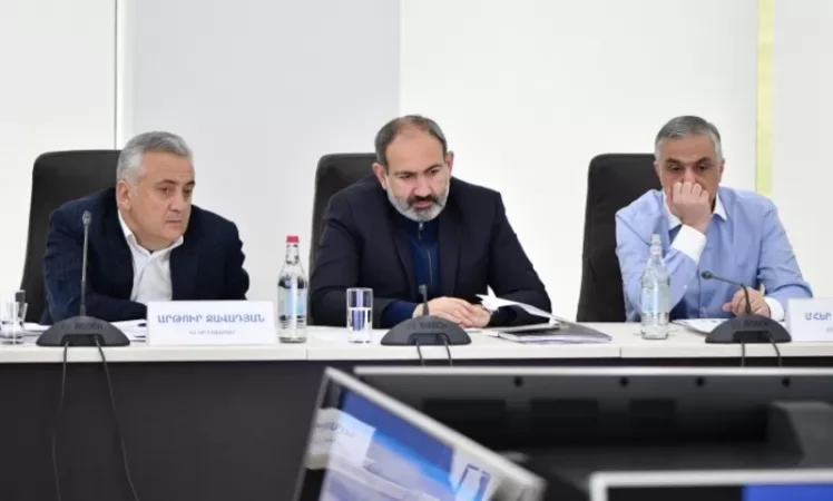 Դիլիջանում վարչապետին են ներկայացվել կենտրոնական բանկի մի շարք ուսումնասիրություններ