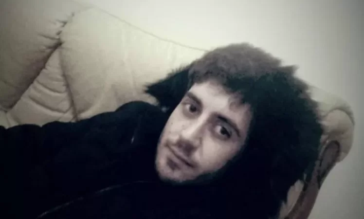 Գնդապետի եղբոր տղա ներկայացած երիտասարդը ավտոմեքենա է փախցրել