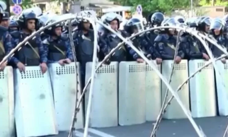 Փշալարերի մոտ հստակ խոստացել էի, որ ոստիկանների աշխատավարձը կբարձրանա․ Նիկոլ Փաշինյան