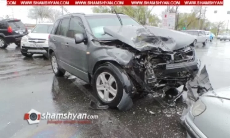 Երևանում  բախվել են Lexus, Peugeot և Suzuki մակնիշի մեքենաներ