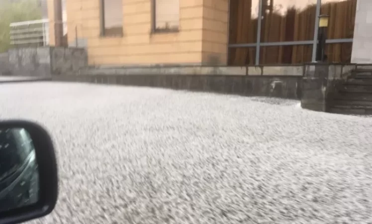 ՏԵՍԱՆՅՈՒԹ․ Մալաթիա-Սեբաստիայում հորդ կարկուտ է տեղում