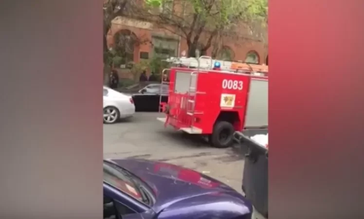Video: Emergency Incident - Burning 'VAZ-2121 Niva' on Isahakyan Street