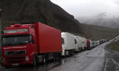 Ստեփանծմինդա-Լարս ավտոճանապարհին 100 մեքենա կա կուտակված