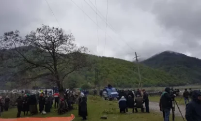 Վրաստանի Պանկիսի կիրճում 300 բնակիչներ բողոքում են ՀԷԿ–ի կառուցման դեմ. ոստիկանությունն արցունքաբեր գազ է կիրառել