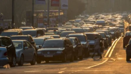 Երևանի մի քանի փողոցում կարգելվի մեքենաների կանգառը