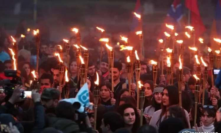 Тorchlight March in Yerevan