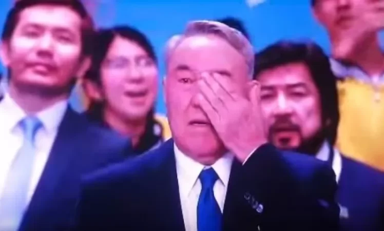 Video: Nazarbayev Weeps at Conclusion of His Party's Congress