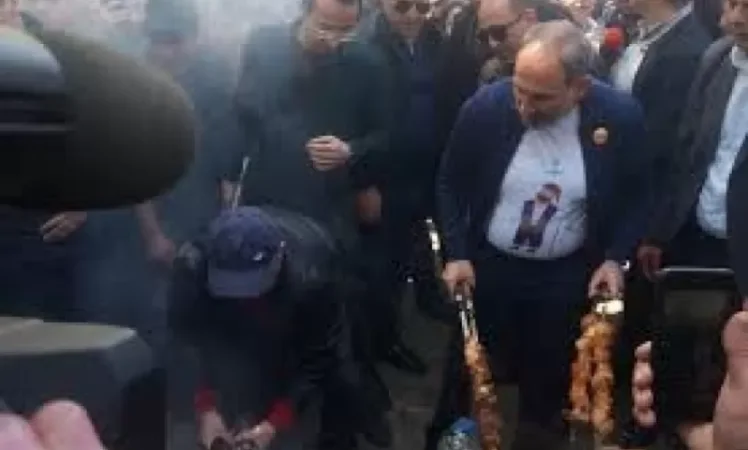 Ձեններդ դուրս չէր գալիս երբ Երևանը մաս-մաս էին անում, հիմա խորովածն ա խանգարո՞ւմ. Աշոտ Սարգսյան