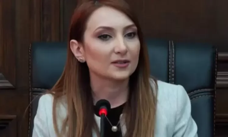 Այն ամենը, ինչ պետք է իմանալ հատուկ «ինձ համար գնված» նոր Տոյոտա Քեմրիի մասին. Մակունց