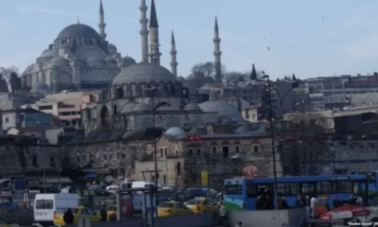70,000 to 100,000 Armenian Citizens Working in Turkey May Face Deportation