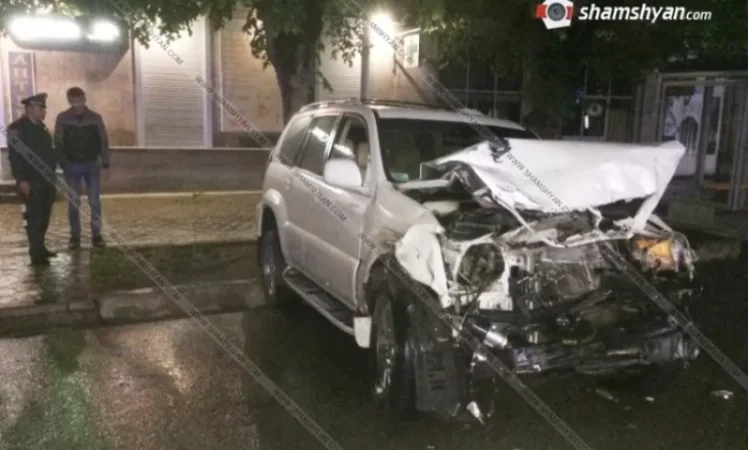 Lexus-ով բախվել է Opel-ին, կան վիրավորներ