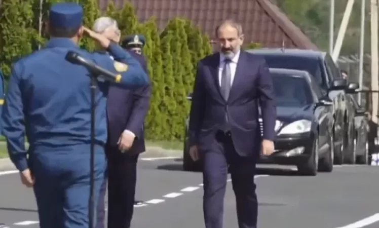 LIVE: Nikol Pashinyan is at the Ministry of Emergency Situations