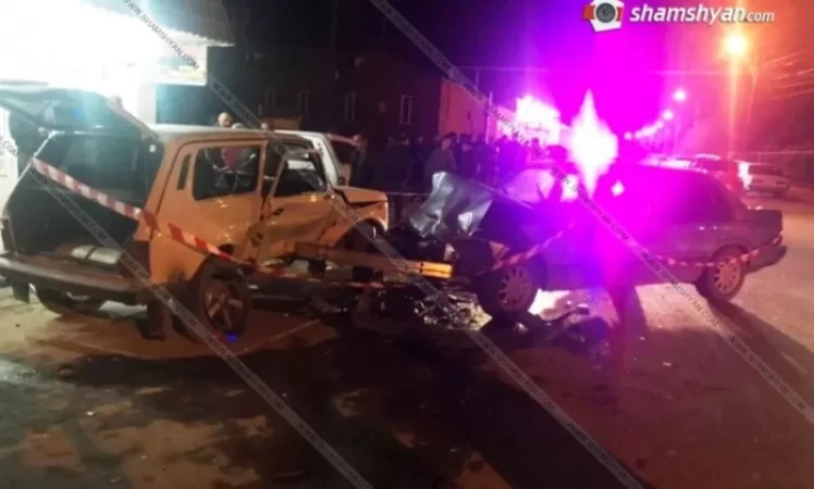 Արարատի մարզում բախվել են Volvo-ն ու Нива-ները. կա վիրավոր