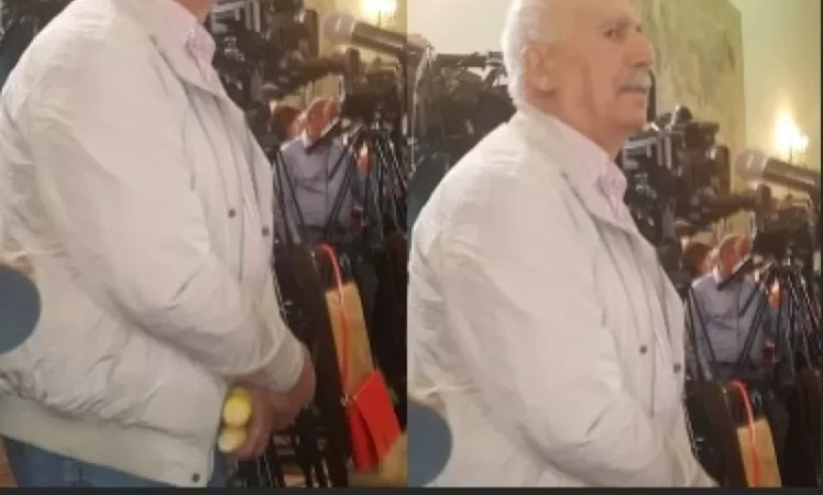 VIDEO: Why Did the Journalist Arrive at the Meeting with the Prime Minister Holding Corn?