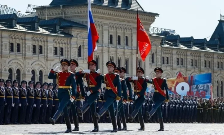 Live: Military Parade Dedicated to Victory in the Great Patriotic War Kicks Off in Moscow