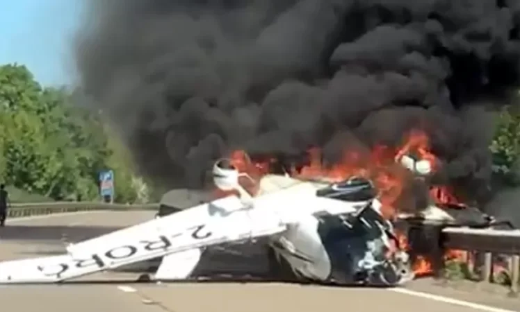 VIDEO: Aircraft Crashes on Road in Great Britain
