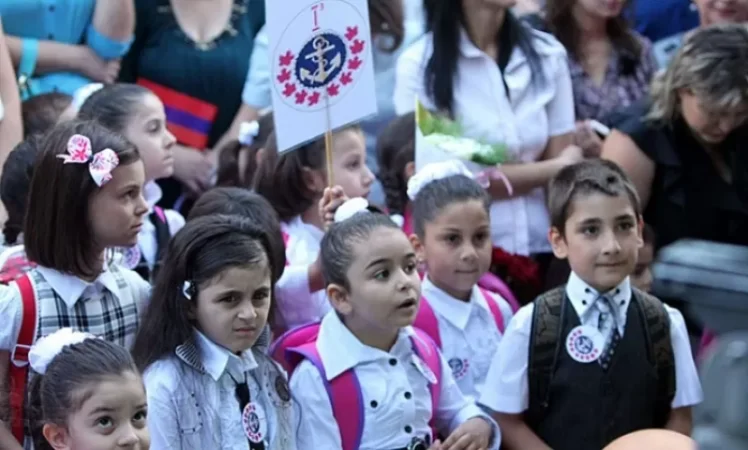 ԿԳՆ-ն՝ ծնողների ռմբակոծման տակ. «Հրապարակ»