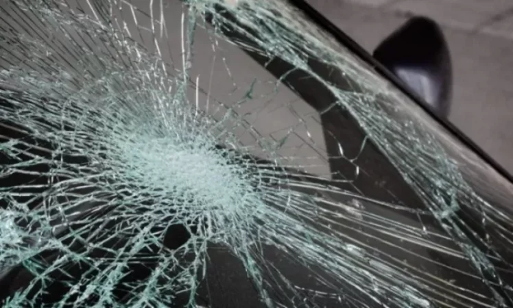 Գեղարդի վանք տանող ավտոճանապարհից մեքենան գլորվել է ձորը