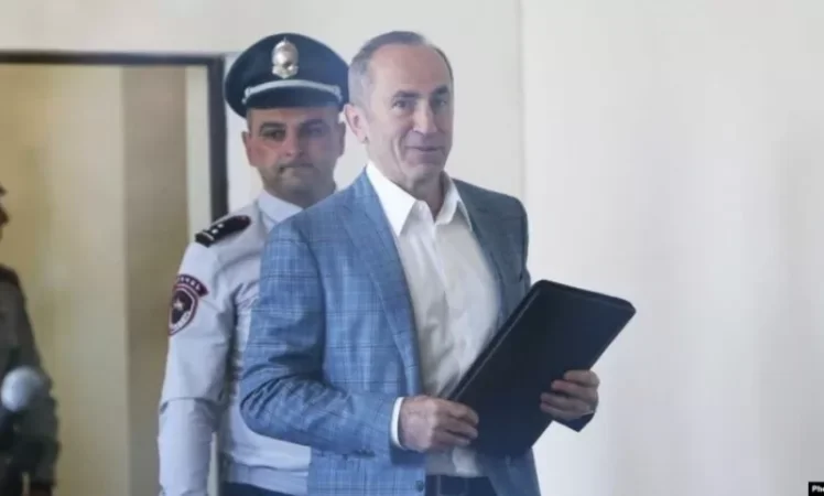 ՏԵՍԱՆՅՈՒԹ․ 15 անգամ պետք է ասես, որ մտնի․ Ռոբերտ Քոչարյանը դատարանում