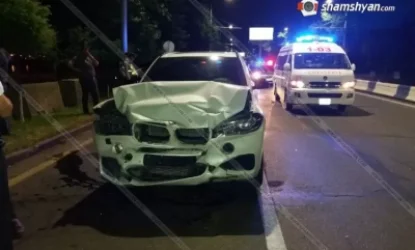 Իսակովի պողոտայում բախվել են շտապօգնության ավտոմեքենան, BMW X5-ն ու Honda Fit--ը