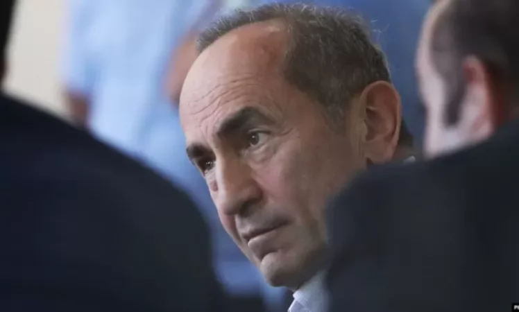 Ինչպես է Ռոբերտ Քոչարյանը երկու անձնագիր ունեցել. «Ժողովուրդ»