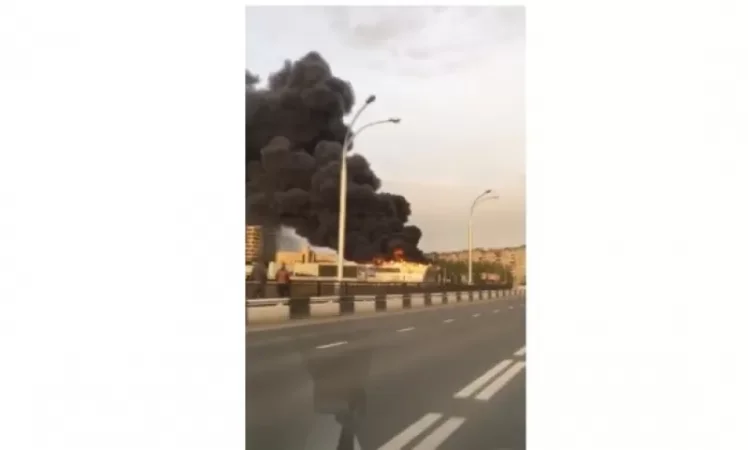 VIDEO: Major Fire at Hyundai Showroom