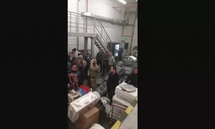 Լարված իրավիճակ Բագրատաշենի մաքսակետում ԱԱԾ աշխատակիցների և առևտրականների միջև