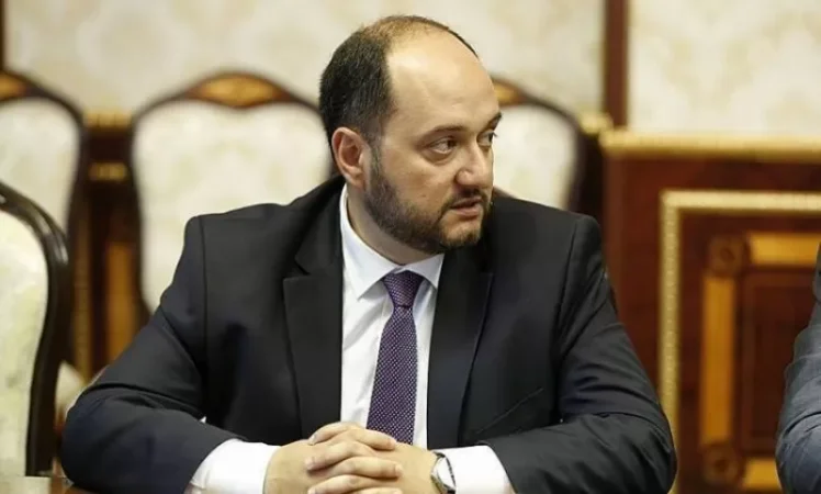 Հանդիպեցի բողոքի ակցիա իրականացրած ուսանողների ներկայացուցիչներին. Արայիկ Հարությունյան