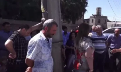 ՈՒՂԻՂ. Բողոքի ցույց Արմավիրում. Ջրային տնտեսության աշխատակիցները շրջափակել են շենքը. Tert am