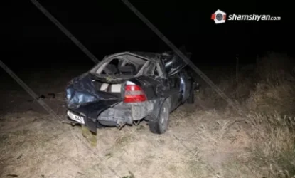 Արմավիրի մարզում Opel-ով մի քանի պտույտ գլորվելով հայտնվել է դաշտում. 5 մարդ հոսպիտալացվել է