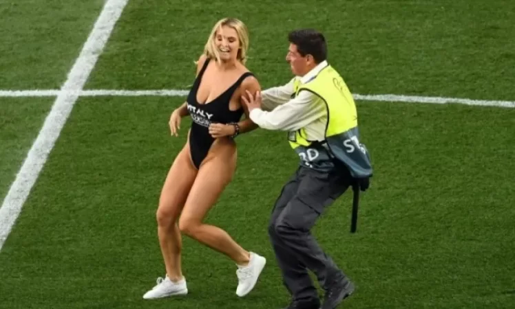 Ինստագրամն արգելափակել է  ֆուտբոլի ժամանակ խաղադաշտ մտած մոդելի էջը