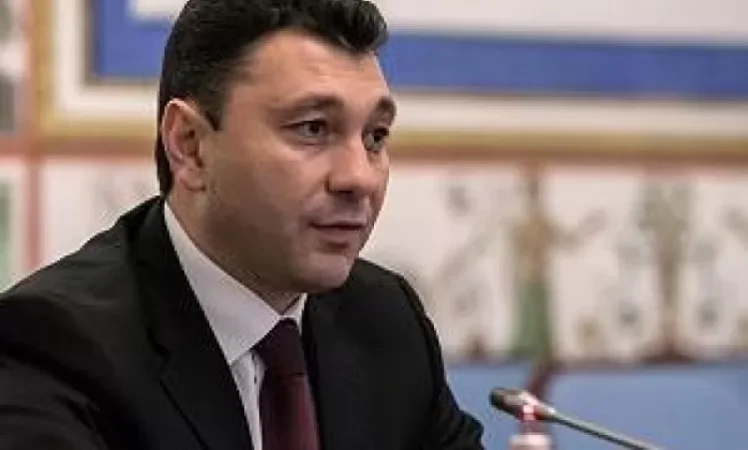 Բացահայտվեց Փաշինյանի հերթական ֆեյք լուրը․ Շարմազանով