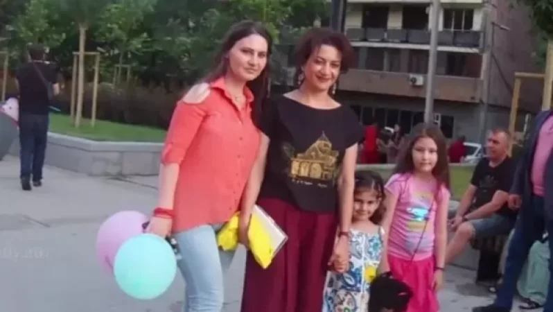 VIDEO: Anna Hakobyan's Stroll with Children in Newly Opened Park