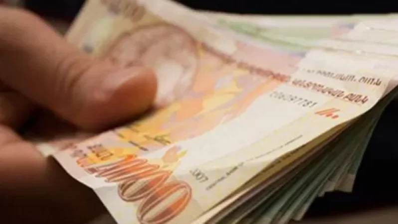 ՊԵԿ գլխավոր տեսուչը խոշոր չափերով կաշառք է պահանջել ու ստացել