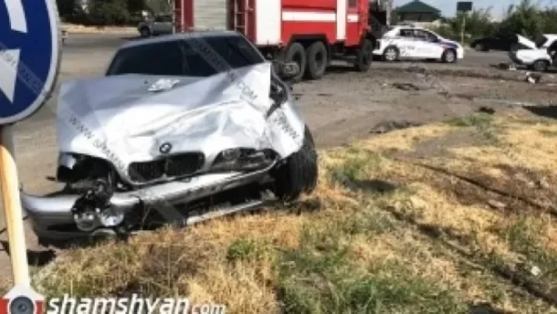 Խոշոր ավտովթար Արարատի մարզում. 2 վարորդները հոսպիտալացվել են