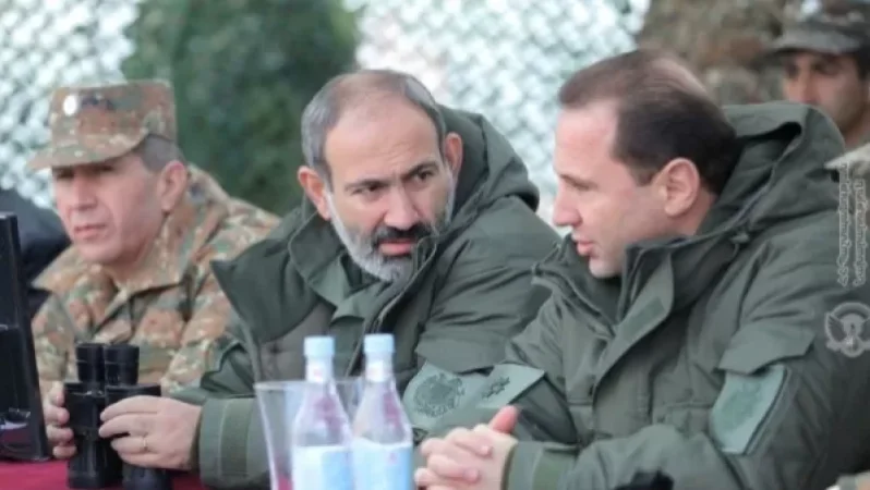 Տոնոյանի որդին Արցախից դուրս չի եկել, իսկ Աշոտ Փաշինյանը Հայաստանում է. Հրապարակ